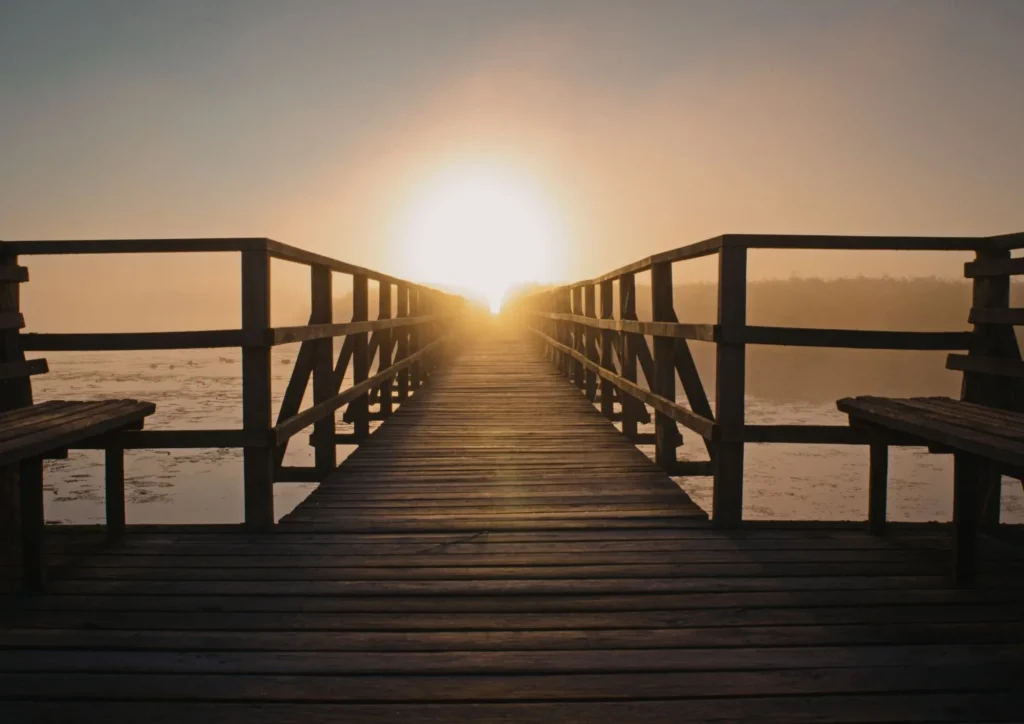 path leading forward horizon perspective